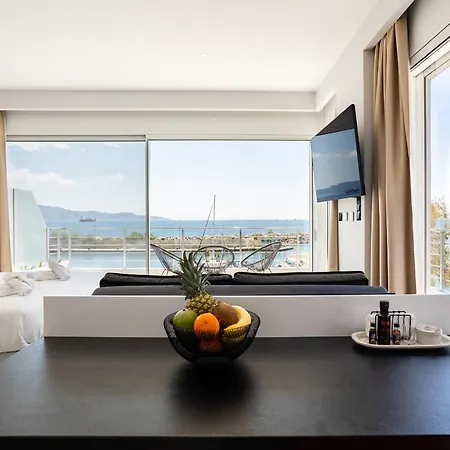 Yin & Yang Studio, Marina Hideout In Kalamata Exterior photo
