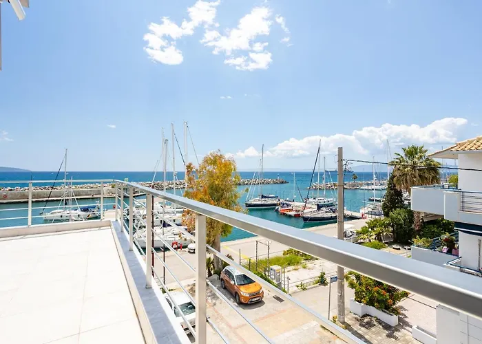 Yin & Yang Studio, Marina Hideout In Kalamata